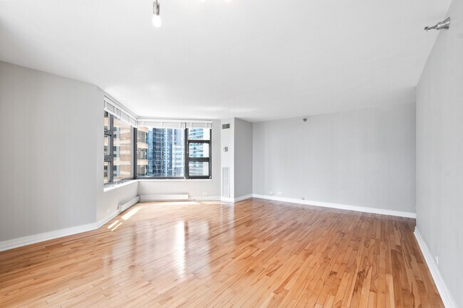 Building Photo - 401 E Ontario St