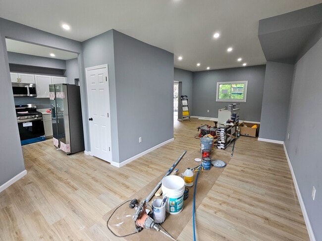 Building Photo - 539 Marie Ave