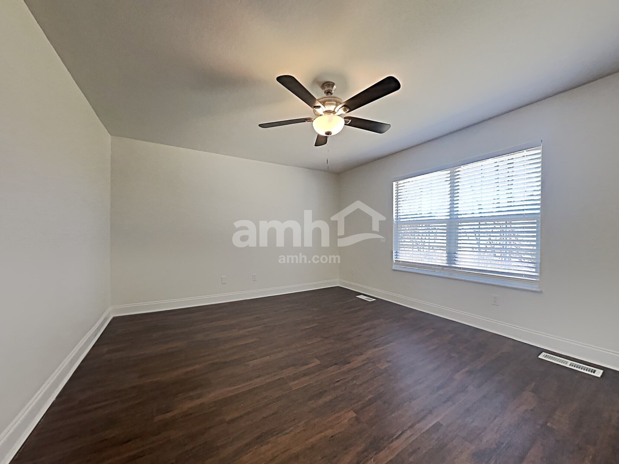 Building Photo - 5412 Singh Ln