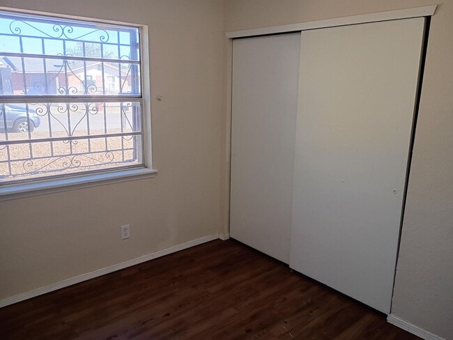 Building Photo - Great Northeast Home