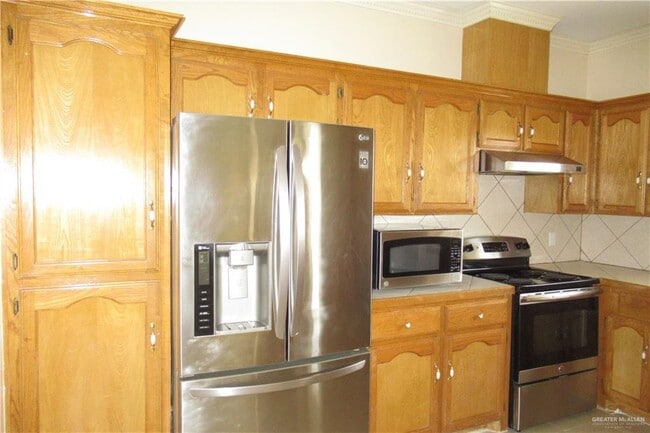 Building Photo - 33 Santa Teresa St