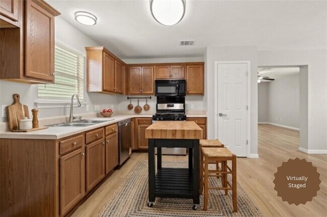 Building Photo - 1429 Davis Mountain Loop