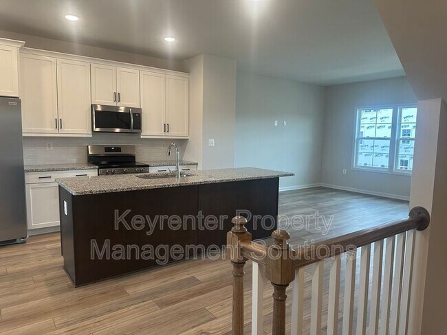 Building Photo - 121 Gibraltar Dr