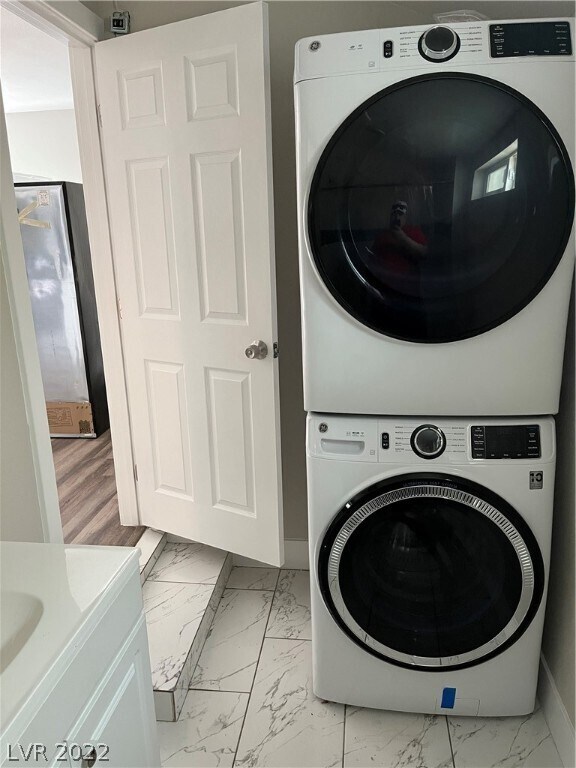 Building Photo - 1405 E Clark Ave