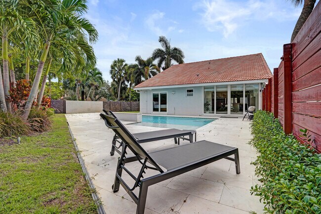 Building Photo - 11175 Jasmine Hill Cir