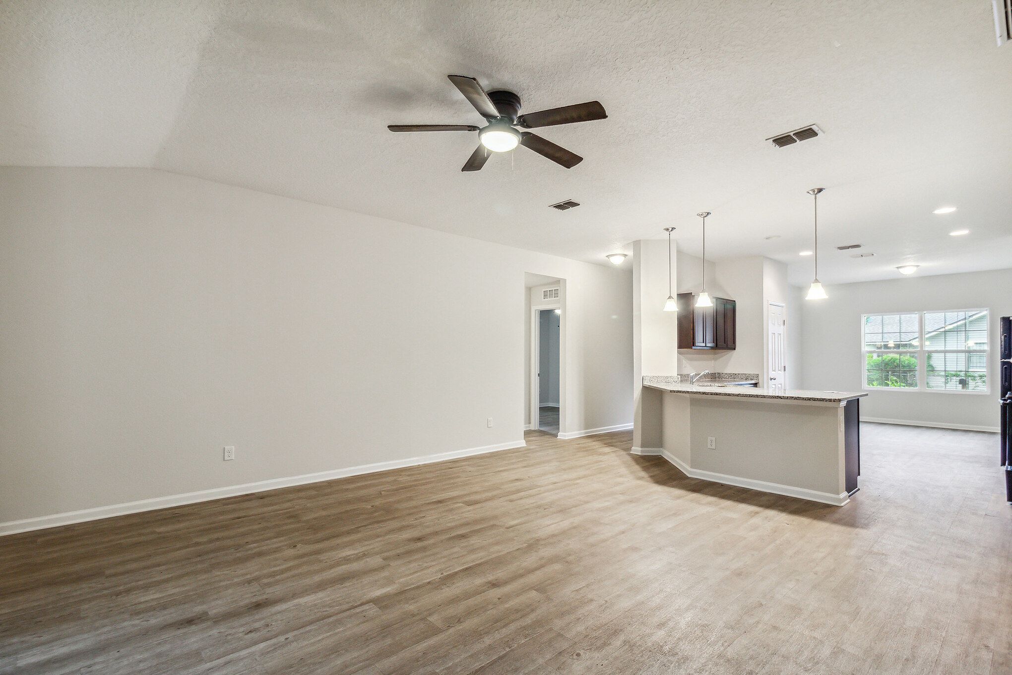 Building Photo - 643 Locust St