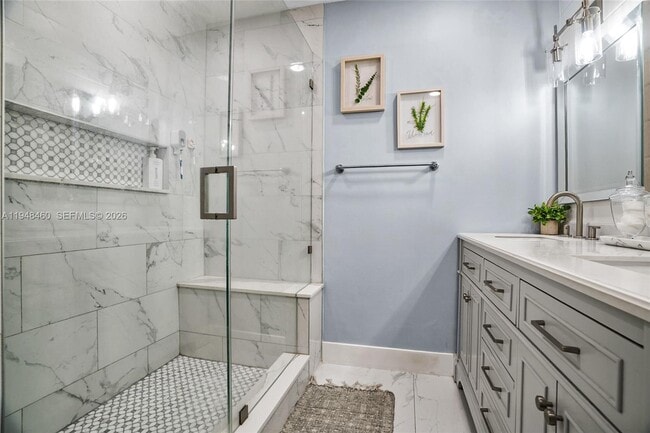 Building Photo - 505 Maplewood Dr