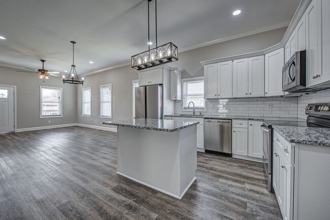 Building Photo - Fully Renovated 3-Bedroom Home with Modern Finishes – Only $1,675 a month!