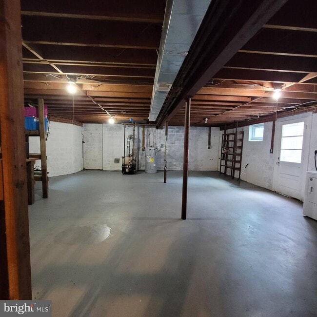 Building Photo - 7300 Temple Hill Rd