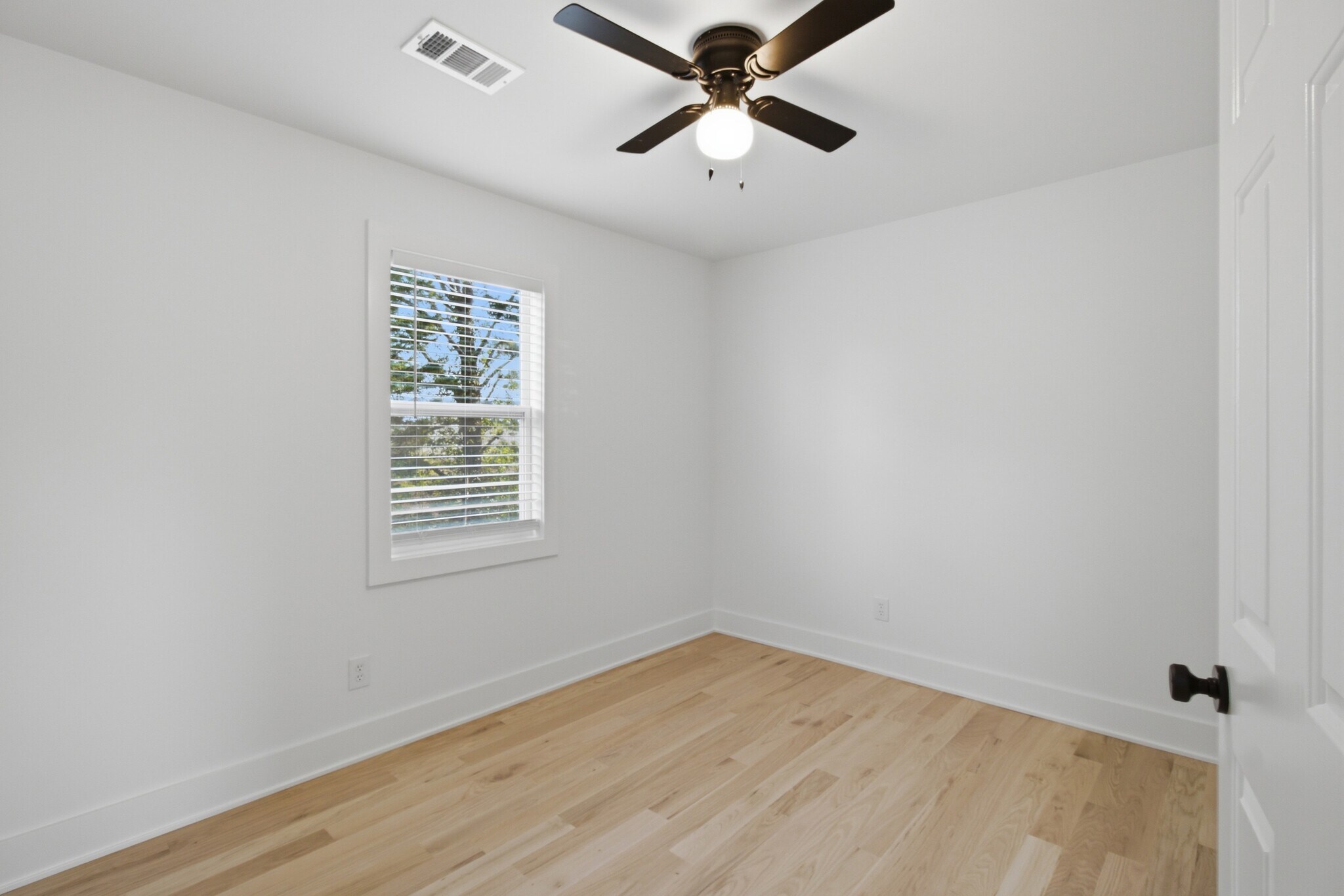 Building Photo - 230 Pinebridge Ct