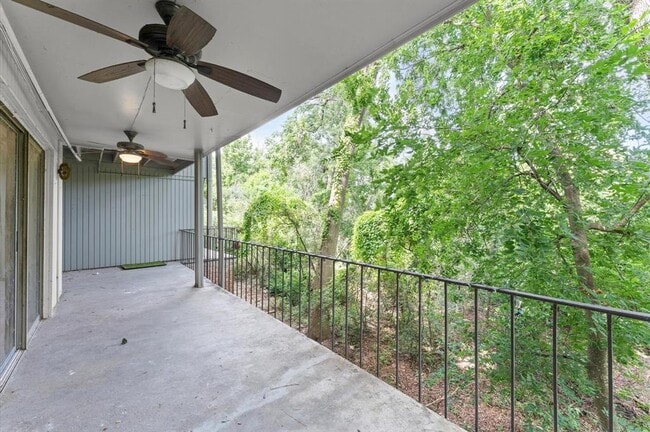 Building Photo - 6591 Bayou Glen Rd