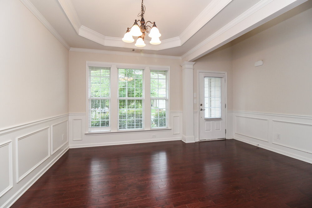 Building Photo - 802 Poplar Terrace