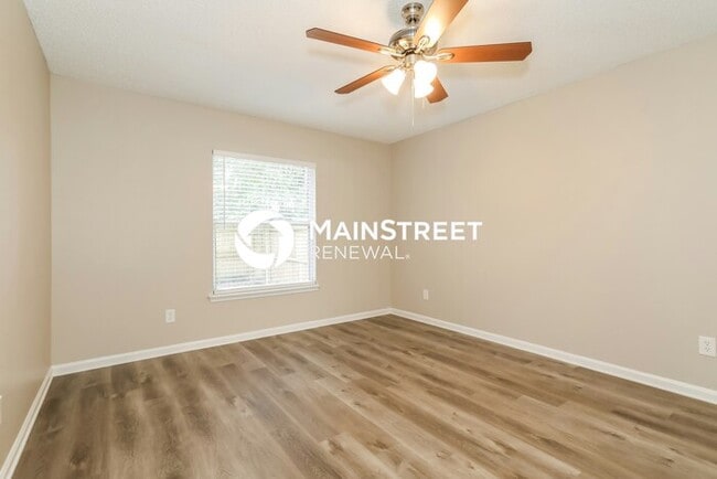 Building Photo - 3 Bedroom Pet-Friendly Home in Green Cove Springs, FL with Main Street Renewal