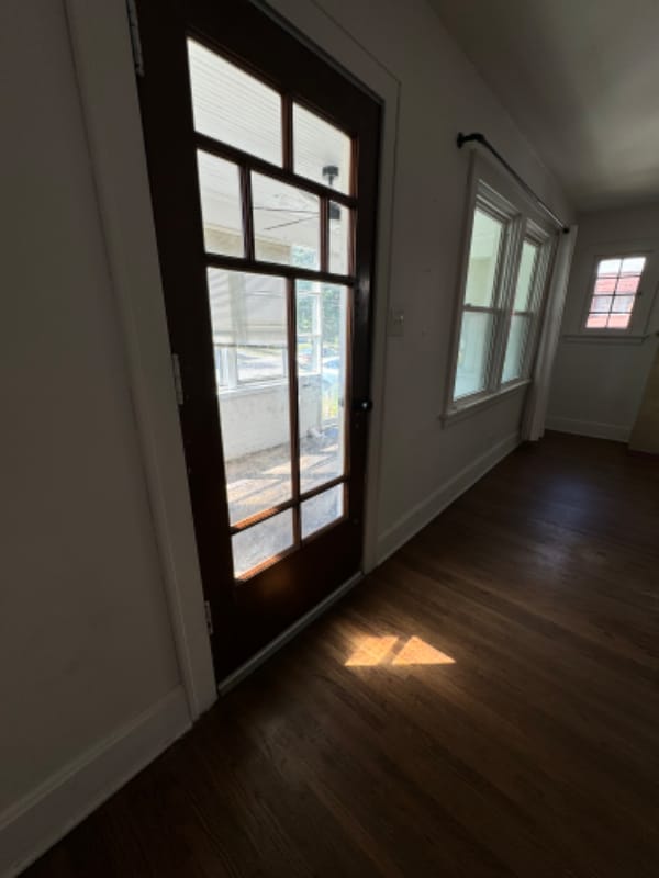 Building Photo - 1516 Carolina Ave