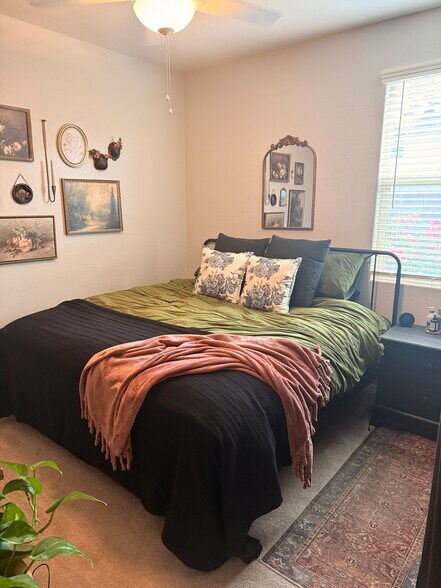 Building Photo - 3552 W Dreamy Draw Dr