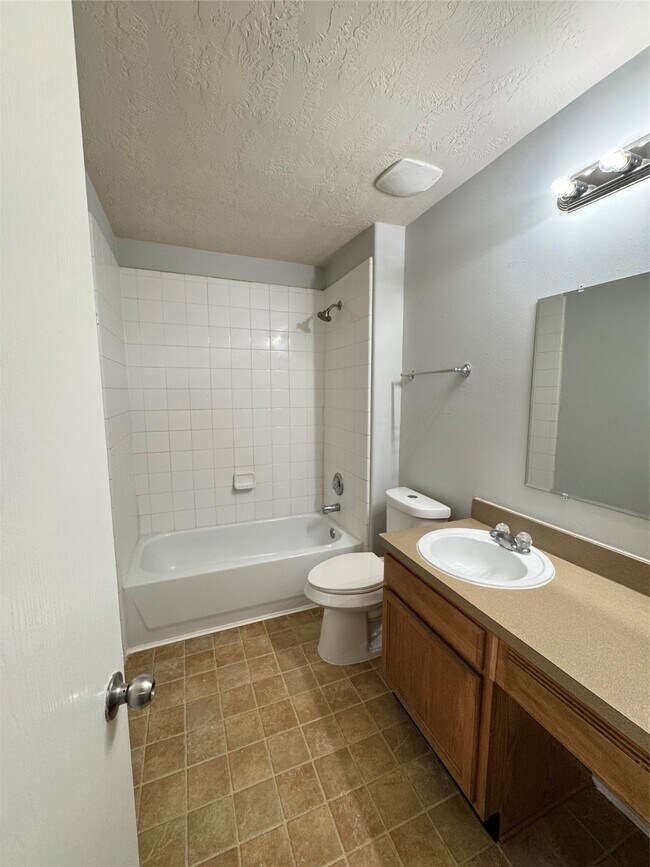 Building Photo - 1402 Grand Prince Ln
