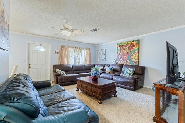 Building Photo - 409 Feltham Trail