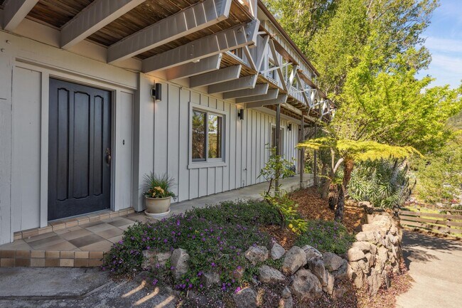 Building Photo - 45 Beverly Terrace