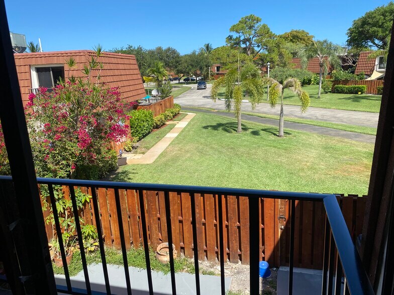 view from master bedroomm - 3301 Spanish Wells Dr