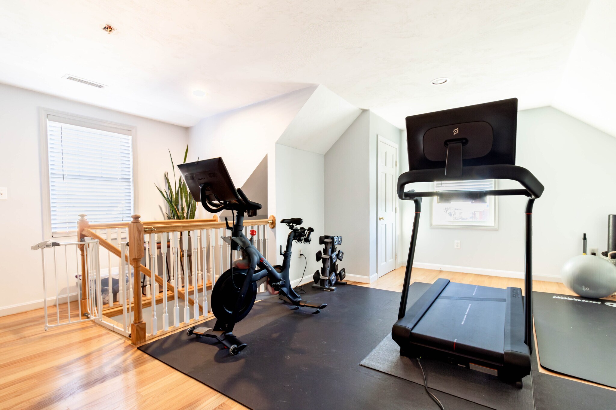 Upstairs bonus space - 221 Neponset Ave