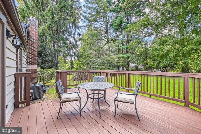 Building Photo - 6210 Hidden Clearing