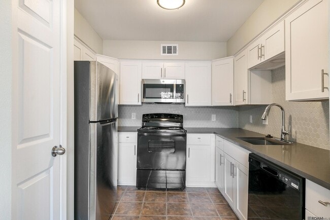 Building Photo - 536 S Flannery Rd