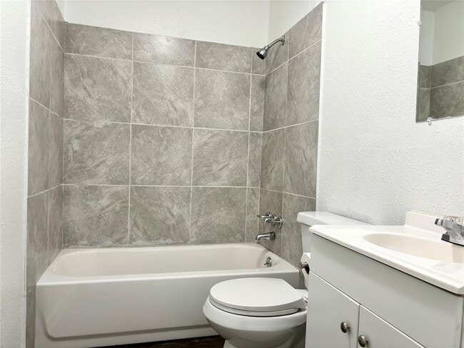 Building Photo - 2614 Sol Wilson Ave