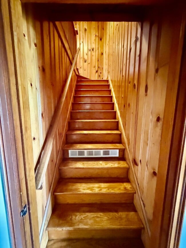 Building Photo - Three bedroom, 1.5 bath house in Graham