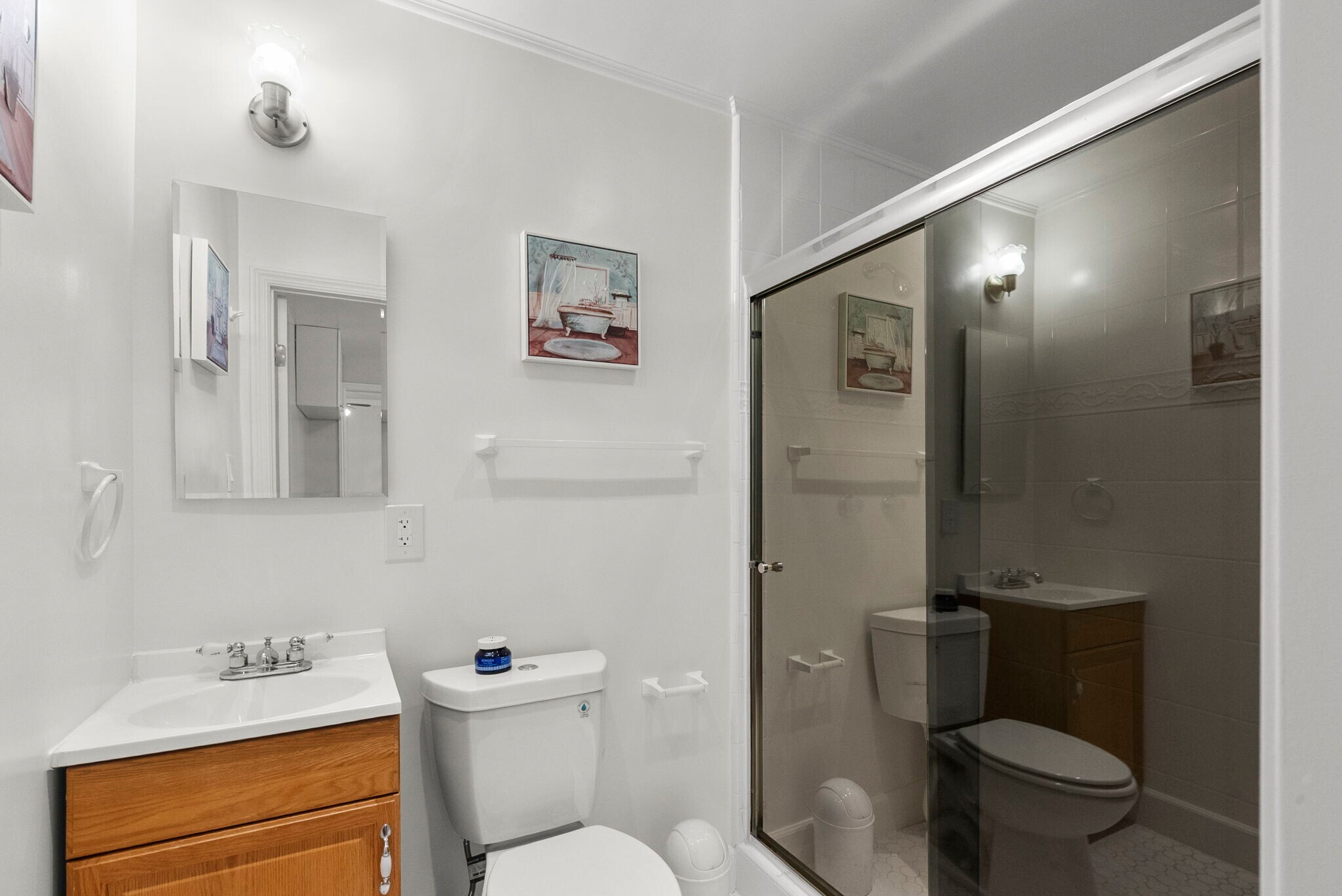 Building Photo - 18621 Bryant St