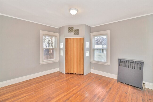 Building Photo - 146 Homestead St