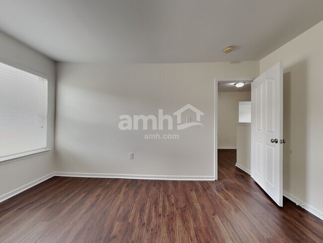 Building Photo - 12814 Settlers Trail Ct