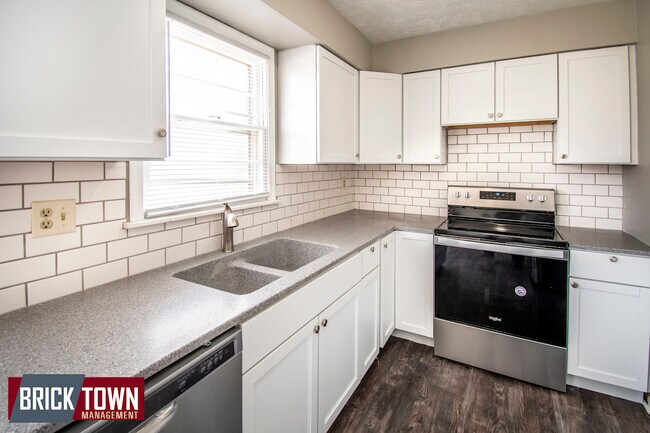 Building Photo - 505 Wilshire Dr