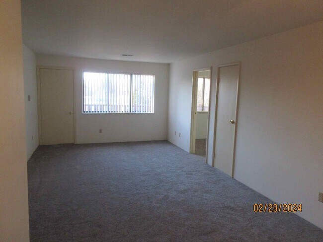 Building Photo - Spacious 2 bedroom + den in Germantown!
