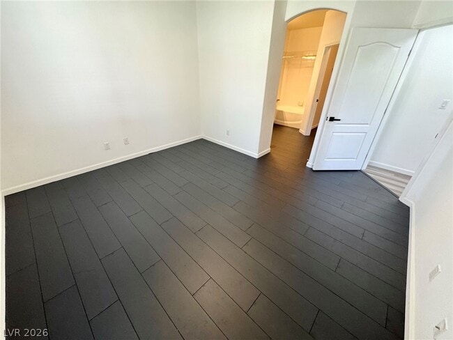 Building Photo - 10217 King Henry Ave