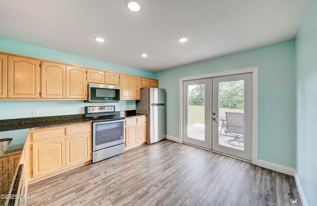 Building Photo - 6301 Lake Joanna Cir