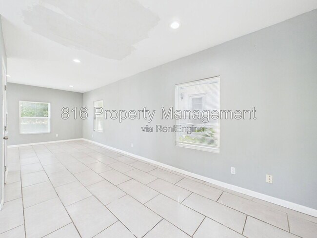 Building Photo - 1256 Pennsylvania Ave