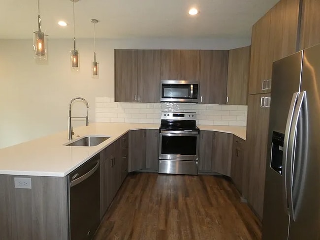 Building Photo - 7615 N Mercier Ct