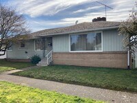 Building Photo - Large Home Near Shopping and Dining in Albany