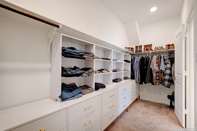 Building Photo - 32231 Escarole Bnd