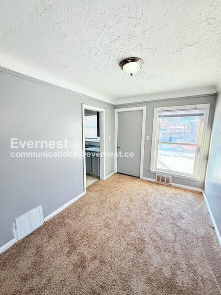 Building Photo - 12131 Schaefer Hwy