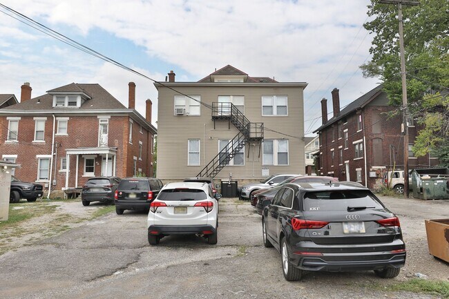 Building Photo - 205 E 14th Ave