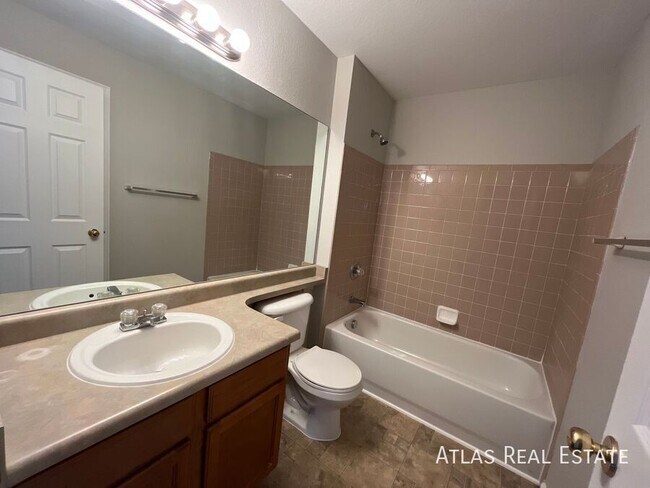 Building Photo - 6423 Elsinore Dr