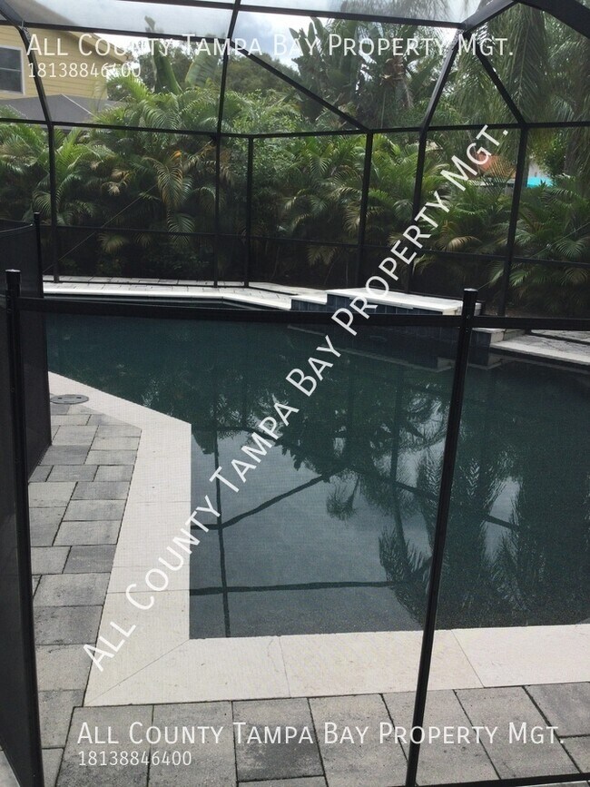 Building Photo - 15604 Deer Glen Dr