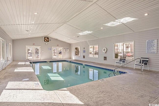 Building Photo - 635 Waterway Village Blvd