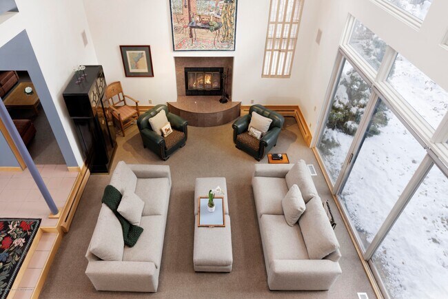 Building Photo - West End Aspen Home