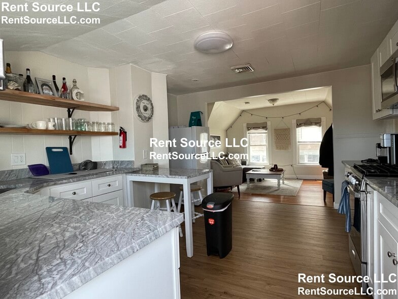 Building Photo - 267-269 Highland Ave. Unit 3