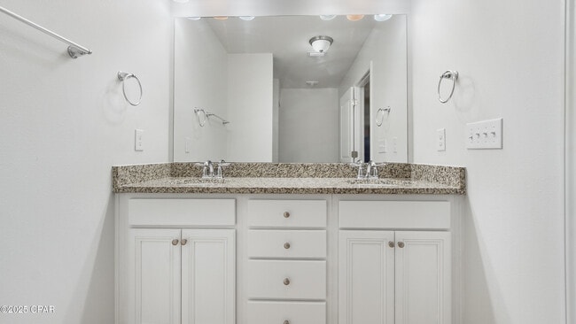 Building Photo - 7675 Shadow Lake Dr