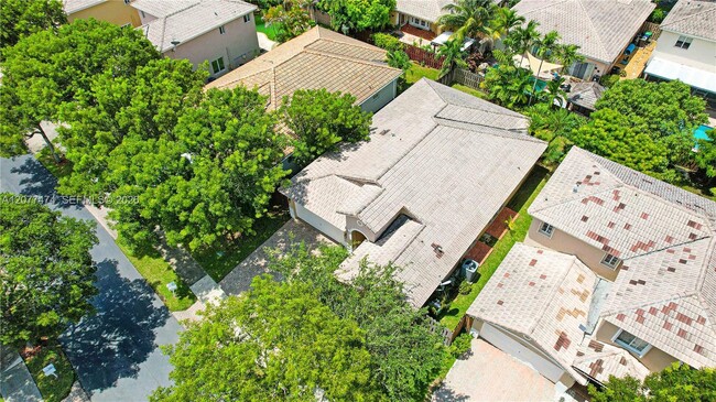 Building Photo - 13950 SW 155th Ct