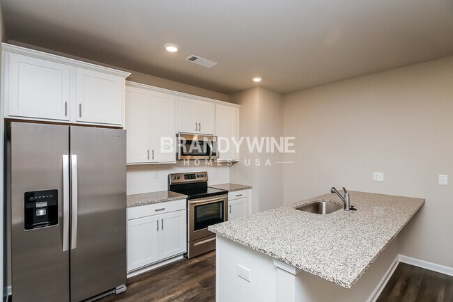 Building Photo - NEW Lower Rental Rate Leasing Special: Mar...