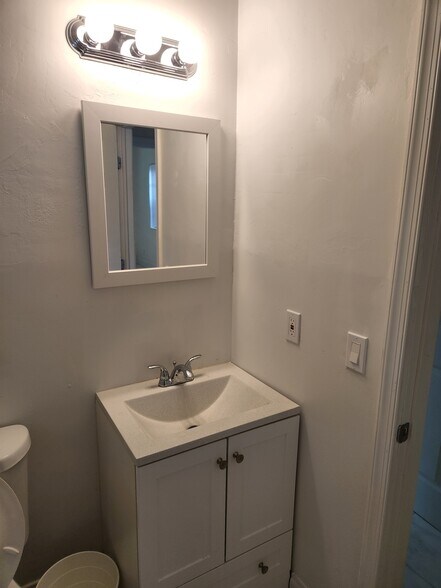 Building Photo - 1922 Taylor St